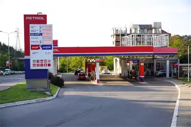 Benzinska stanica Petrol 