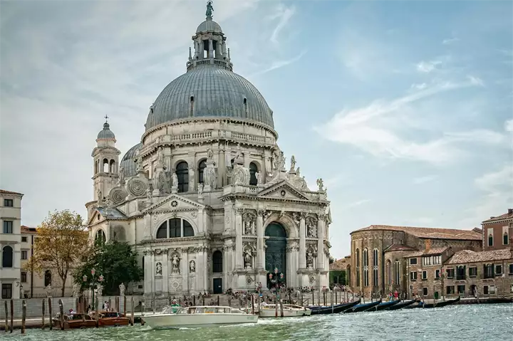 Crkva Gospe od spasa ili Santa Maria della Salute u Veneciji